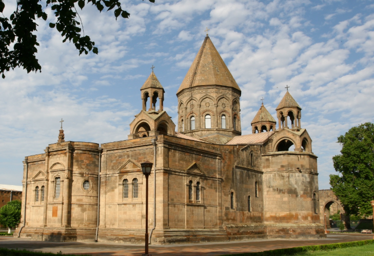 Հայ եկեղեցում ստեղծված աննախադեպ իրավիճակի մասին հայտարարություն