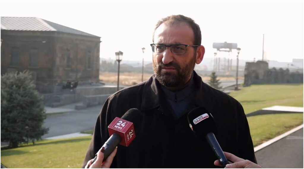 Եպիսկոպոս Արշակ Խաչատրյանը հայտնում է, որ իր դեմ ընթացող իրադարձությունները եկեղեցու դեմ արշավի դրսևորում են