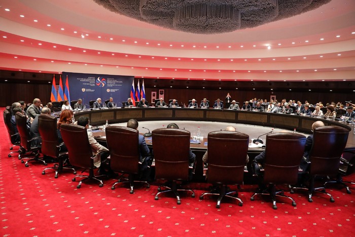 Իշխանությունների անգործությունը և հիբրիդային պատերազմը Հայաստանի դեմ